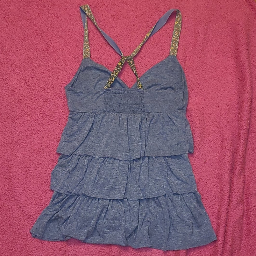 Dainty AE tiered ruffle tank - Picture 3 of 6